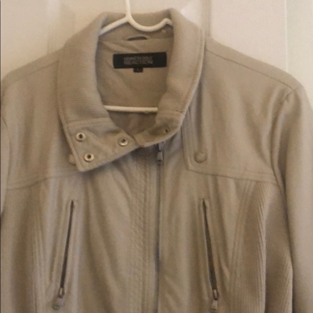 Jacket - Picture 2 of 4